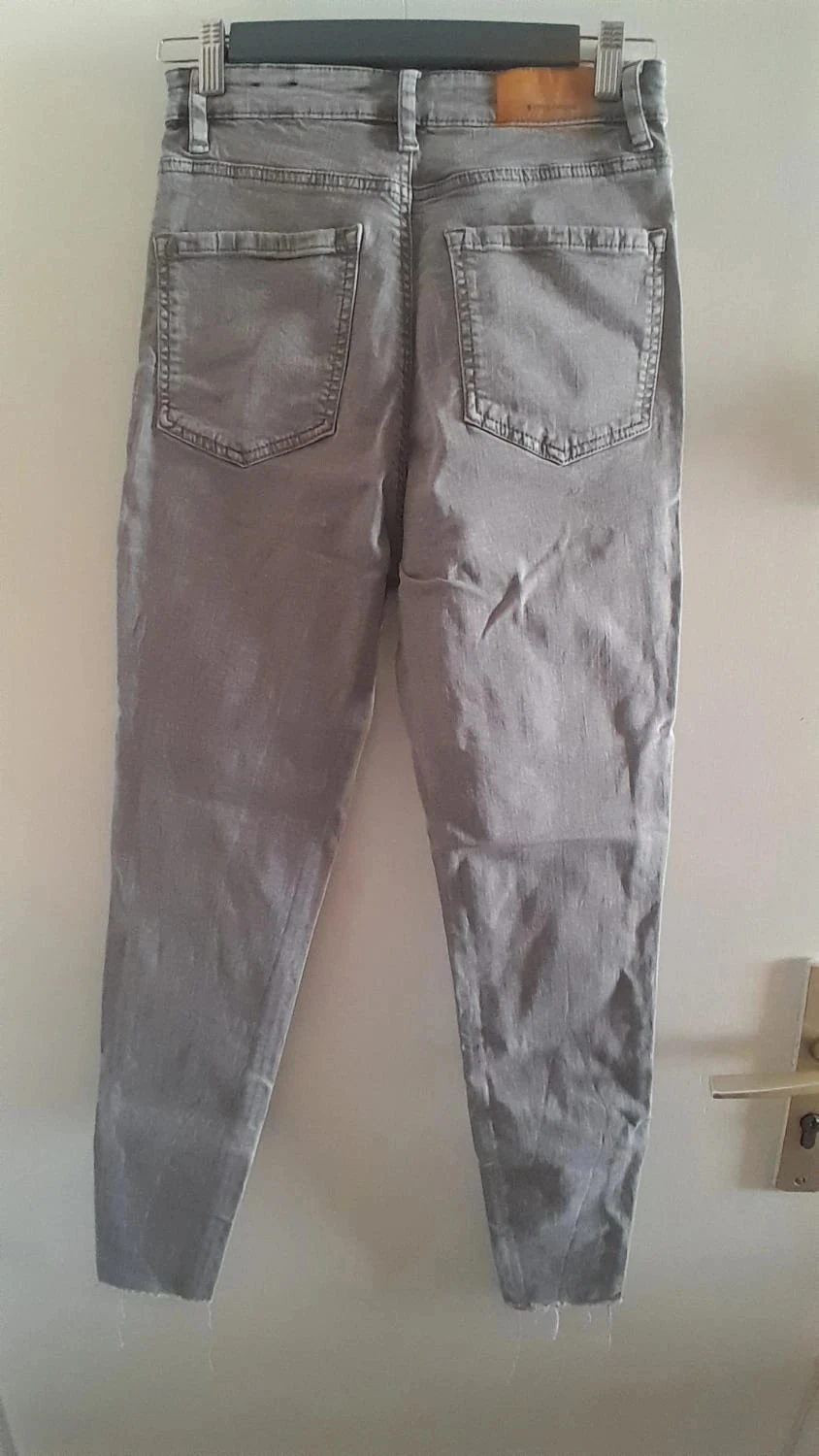 Jeans de color gris, Talla 36, Marca Stradivarius – photo 5